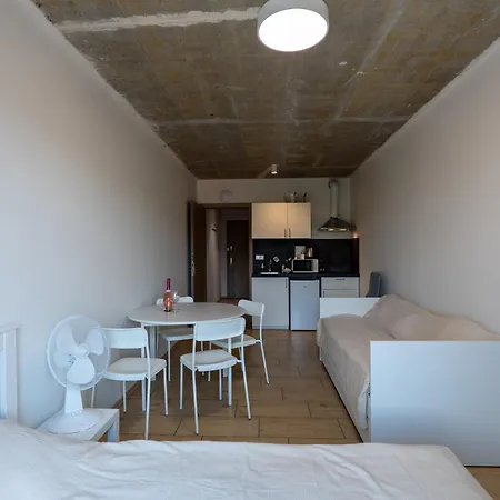 דירה Brand New #24 Near Center With Free Street Parking פראג